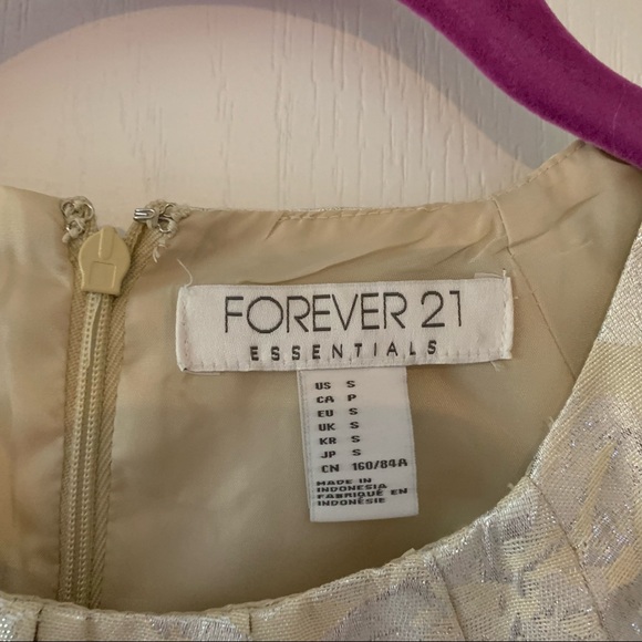 Silver floral  Peplum top - Picture 3 of 5